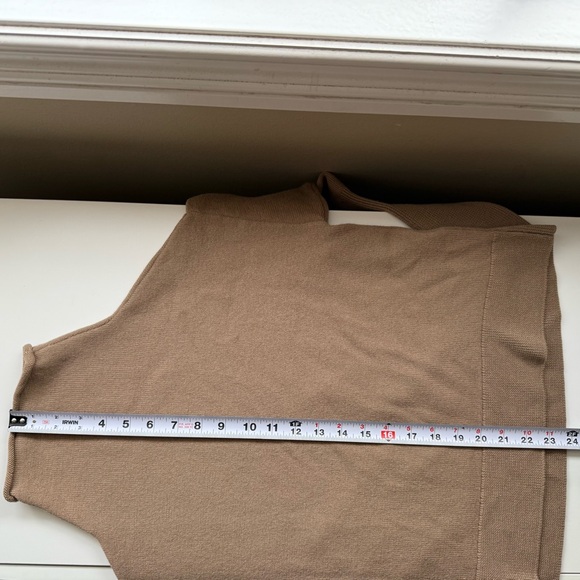 Wilfred Aritzia Cyprie 100% Merino Wool Turtleneck Cropped Sweater Size Medium - Picture 7 of 9